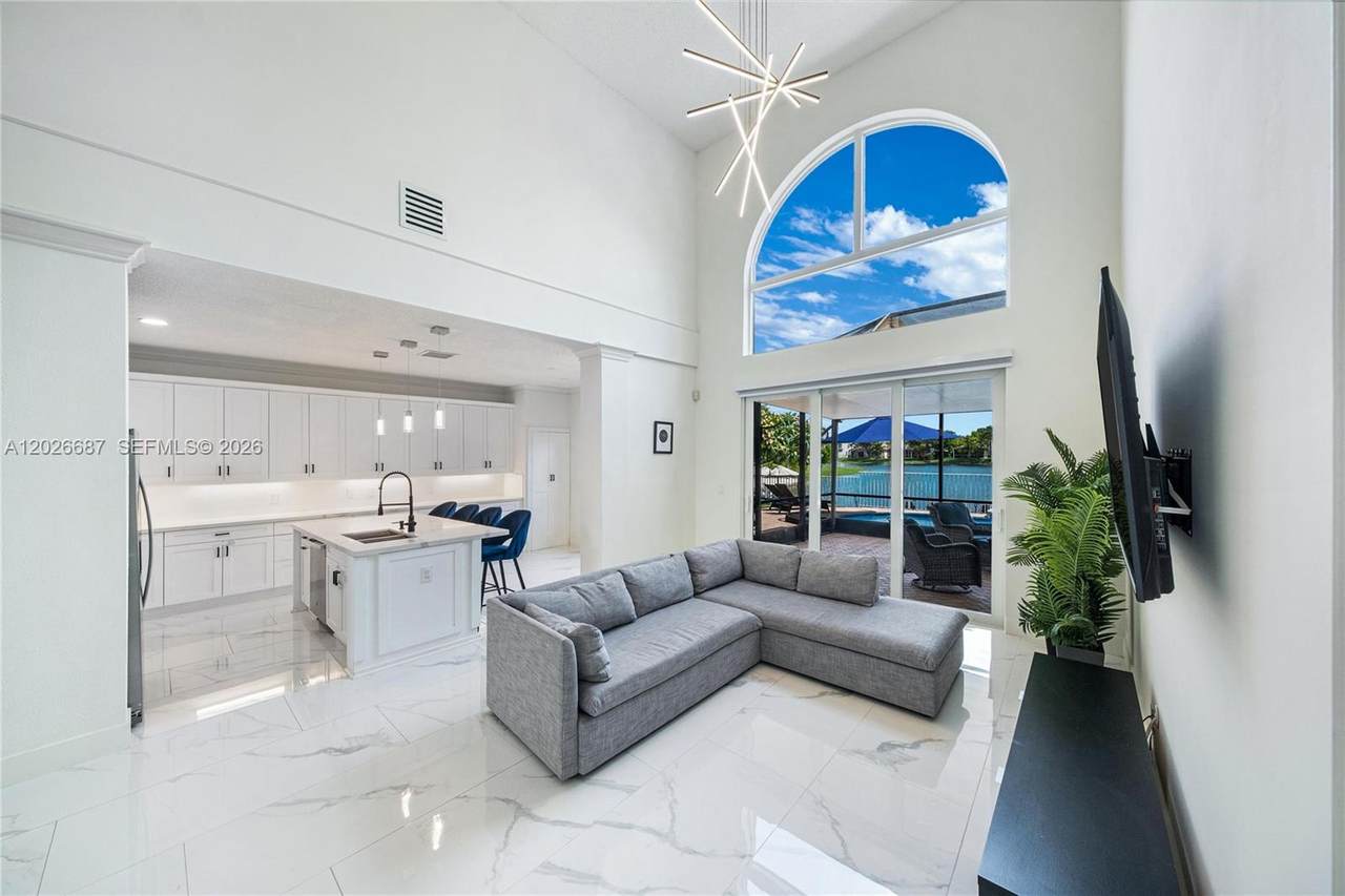 https://bt-photos.global.ssl.fastly.net/miami/1280_boomver_2_A12026687-2.jpg