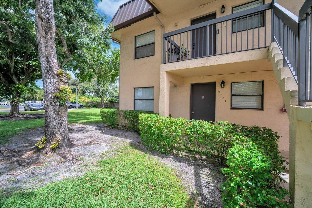9181 1st Ct - Photo 1