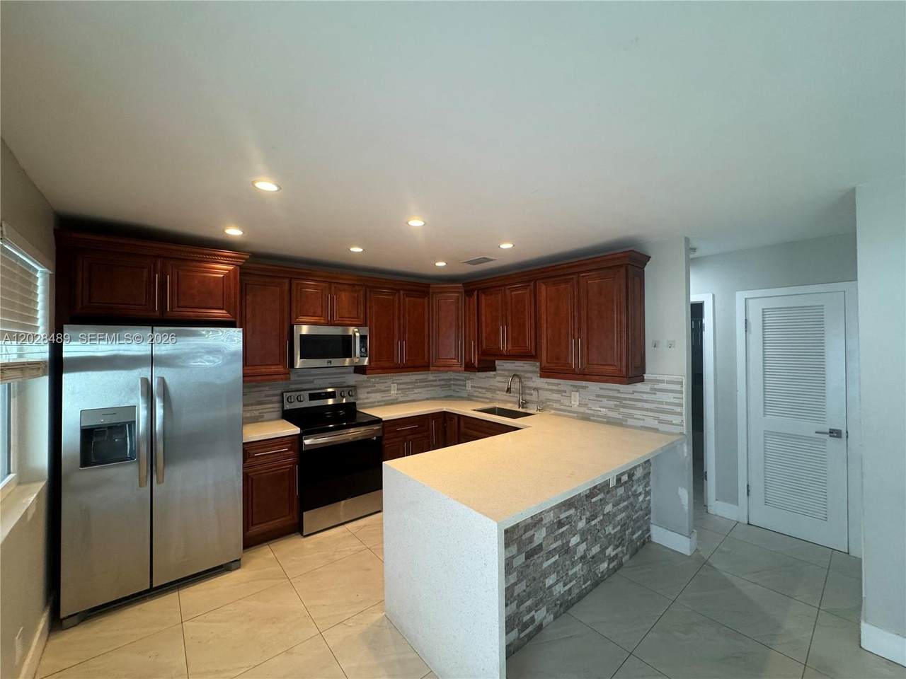 125 4th Ave - Photo 1