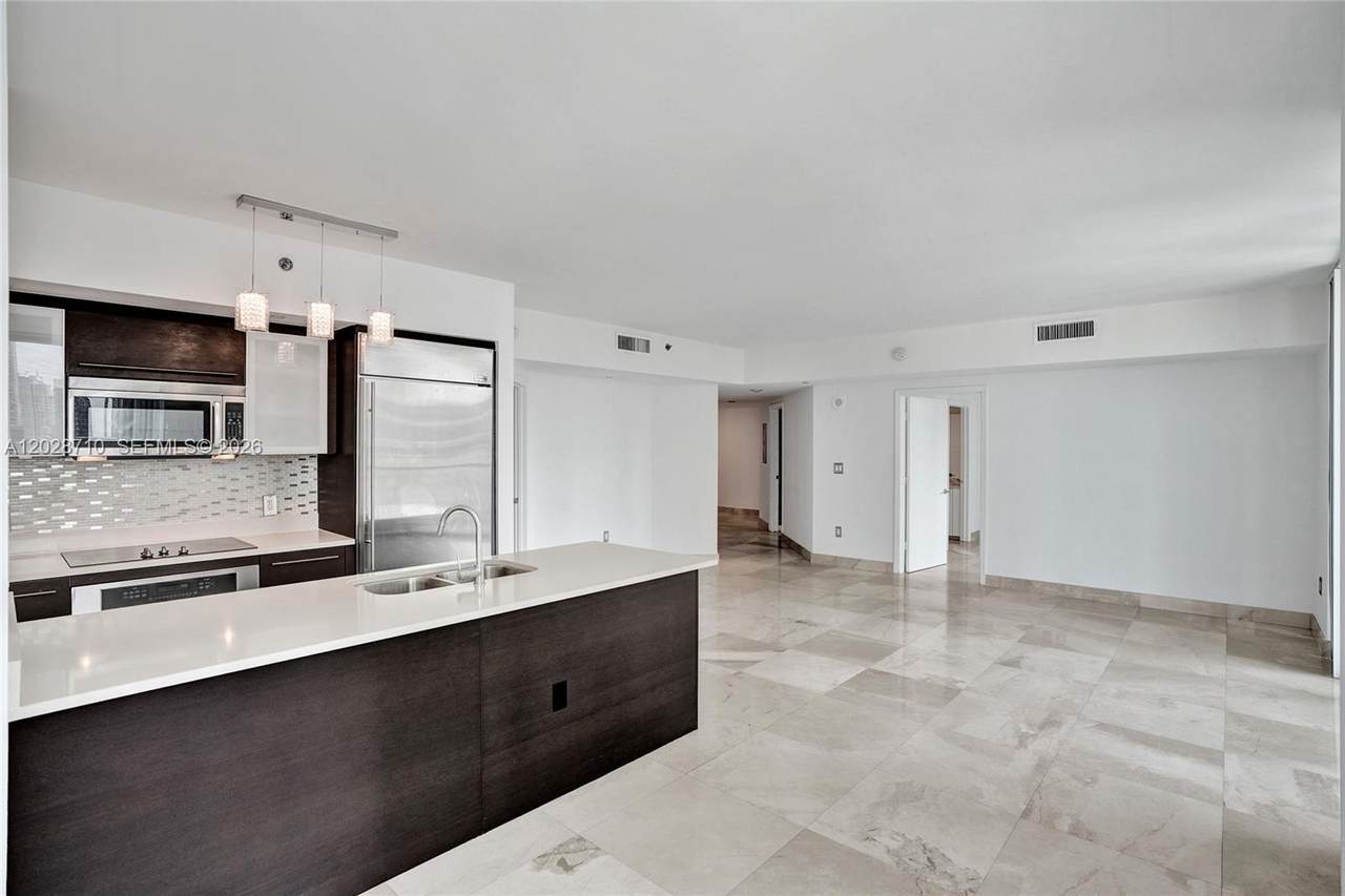 55 6th St - Photo 1