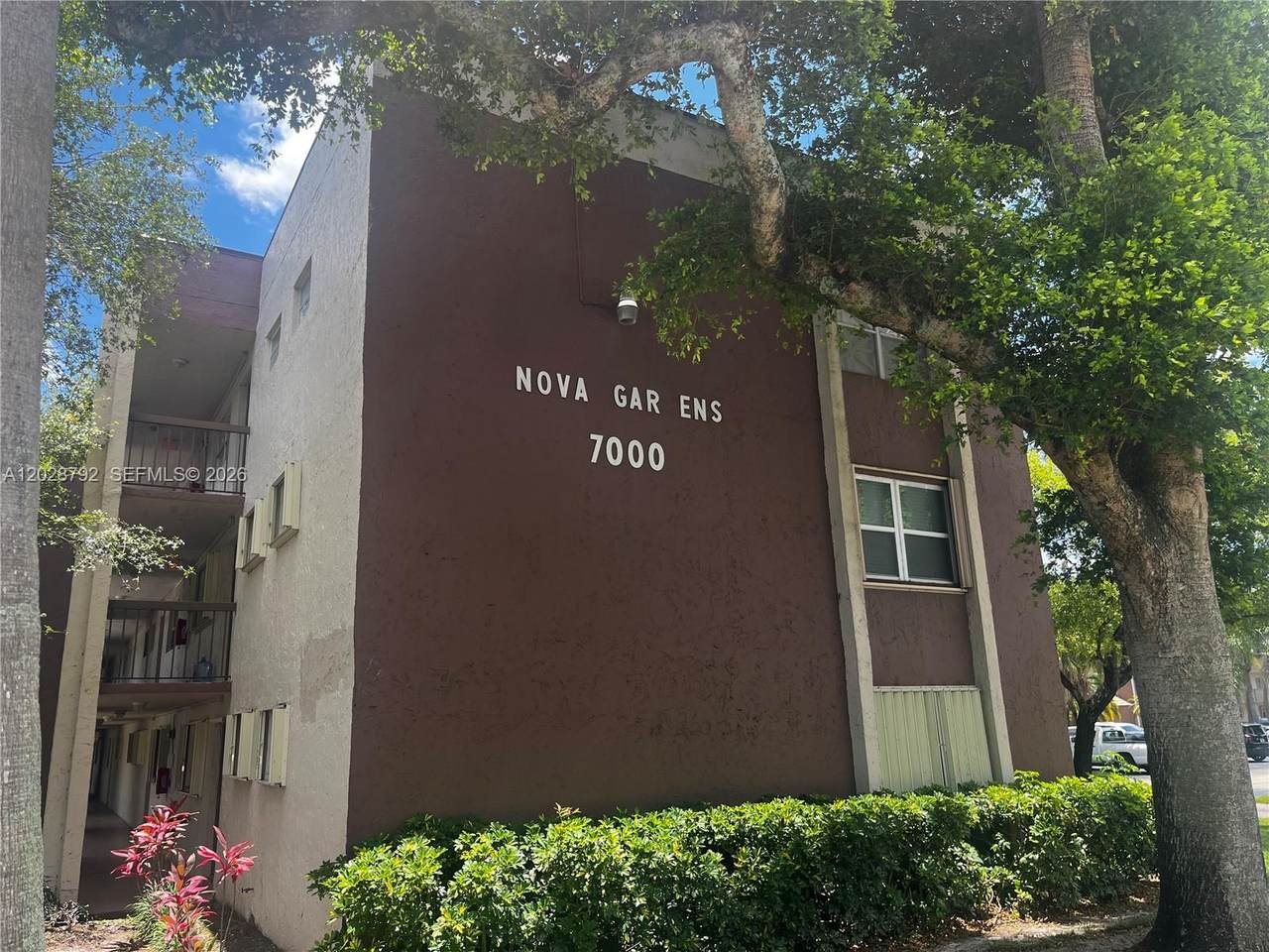 7000 Nova Dr - Photo 1