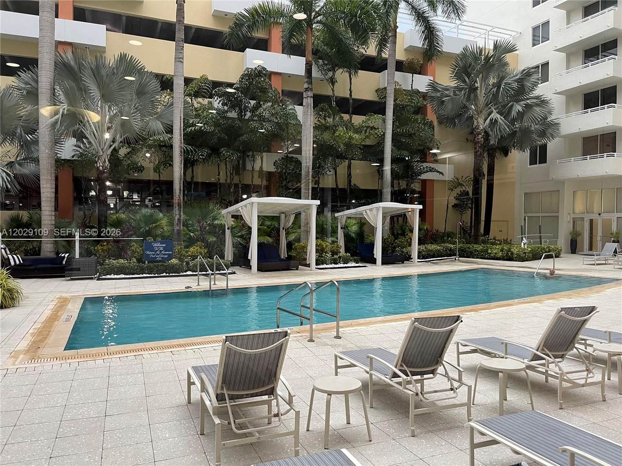 https://bt-photos.global.ssl.fastly.net/miami/1280_boomver_2_A12029109-2.jpg