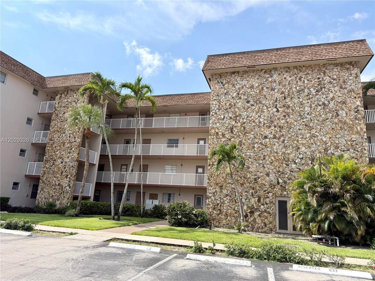 https://bt-photos.global.ssl.fastly.net/miami/orig_boomver_2_A12029326-2.jpg
