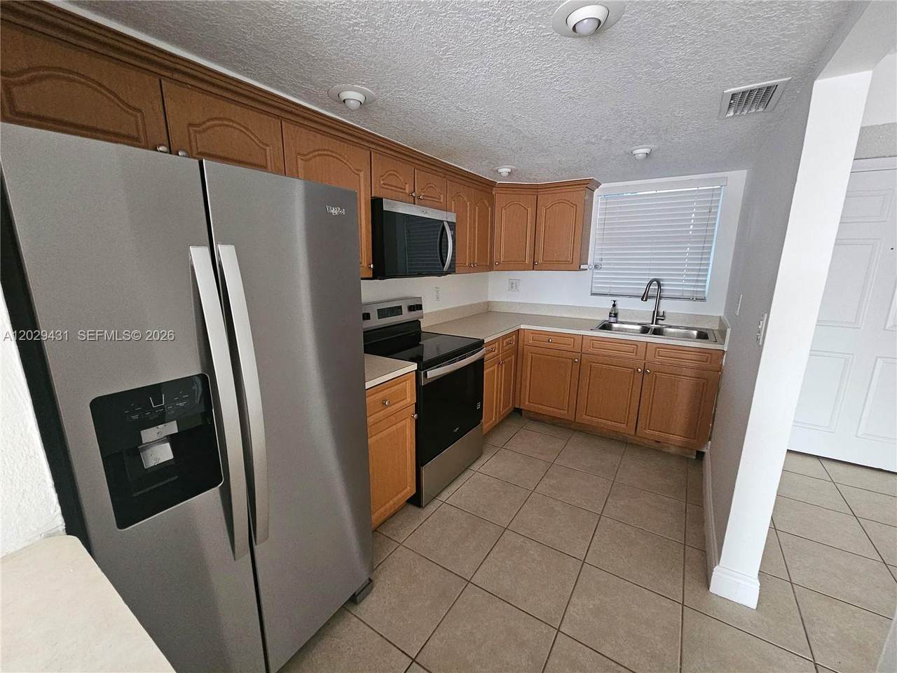 https://bt-photos.global.ssl.fastly.net/miami/1280_boomver_2_A12029431-2.jpg