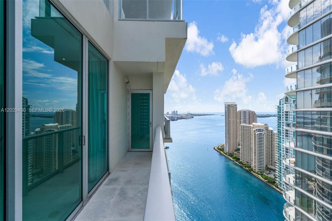 300 Biscayne Blvd - Photo 1