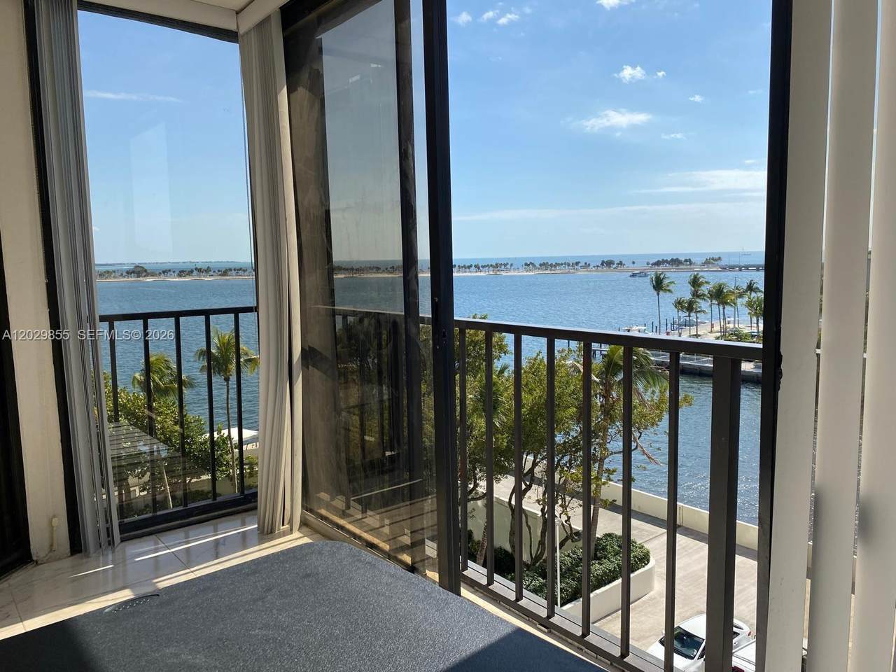 https://bt-photos.global.ssl.fastly.net/miami/1280_boomver_3_A12029855-2.jpg