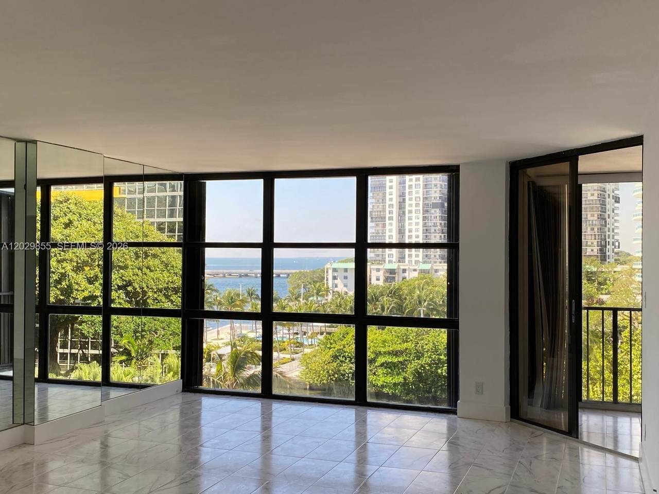 https://bt-photos.global.ssl.fastly.net/miami/1280_boomver_3_A12029855-2.jpg