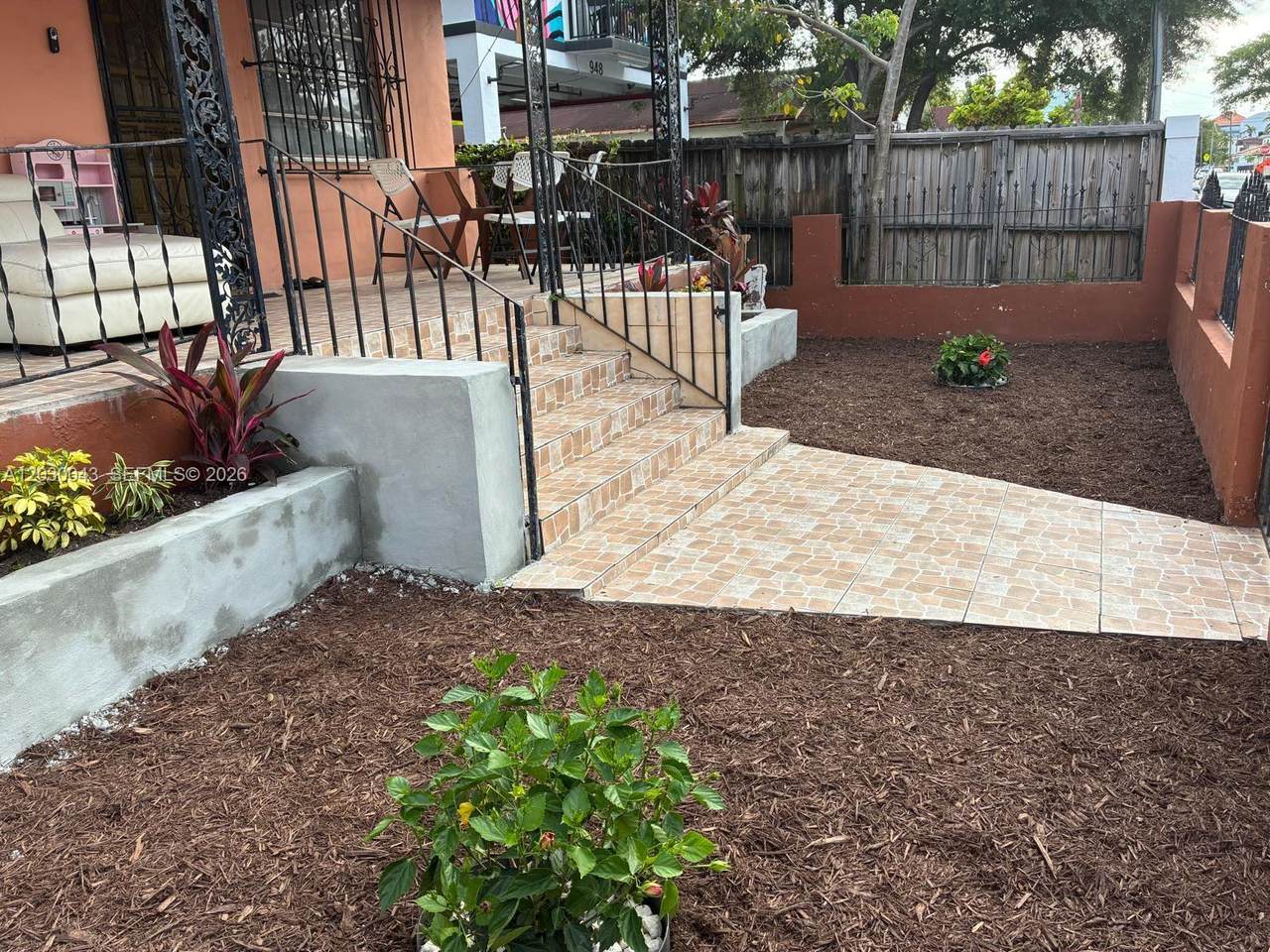 https://bt-photos.global.ssl.fastly.net/miami/1280_boomver_2_A12030043-2.jpg