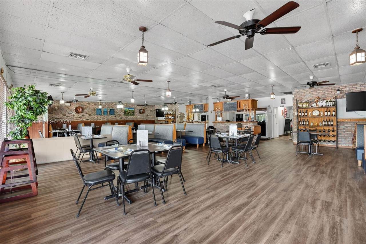 Turnkey Pompano Beach Restaurant - Photo 1