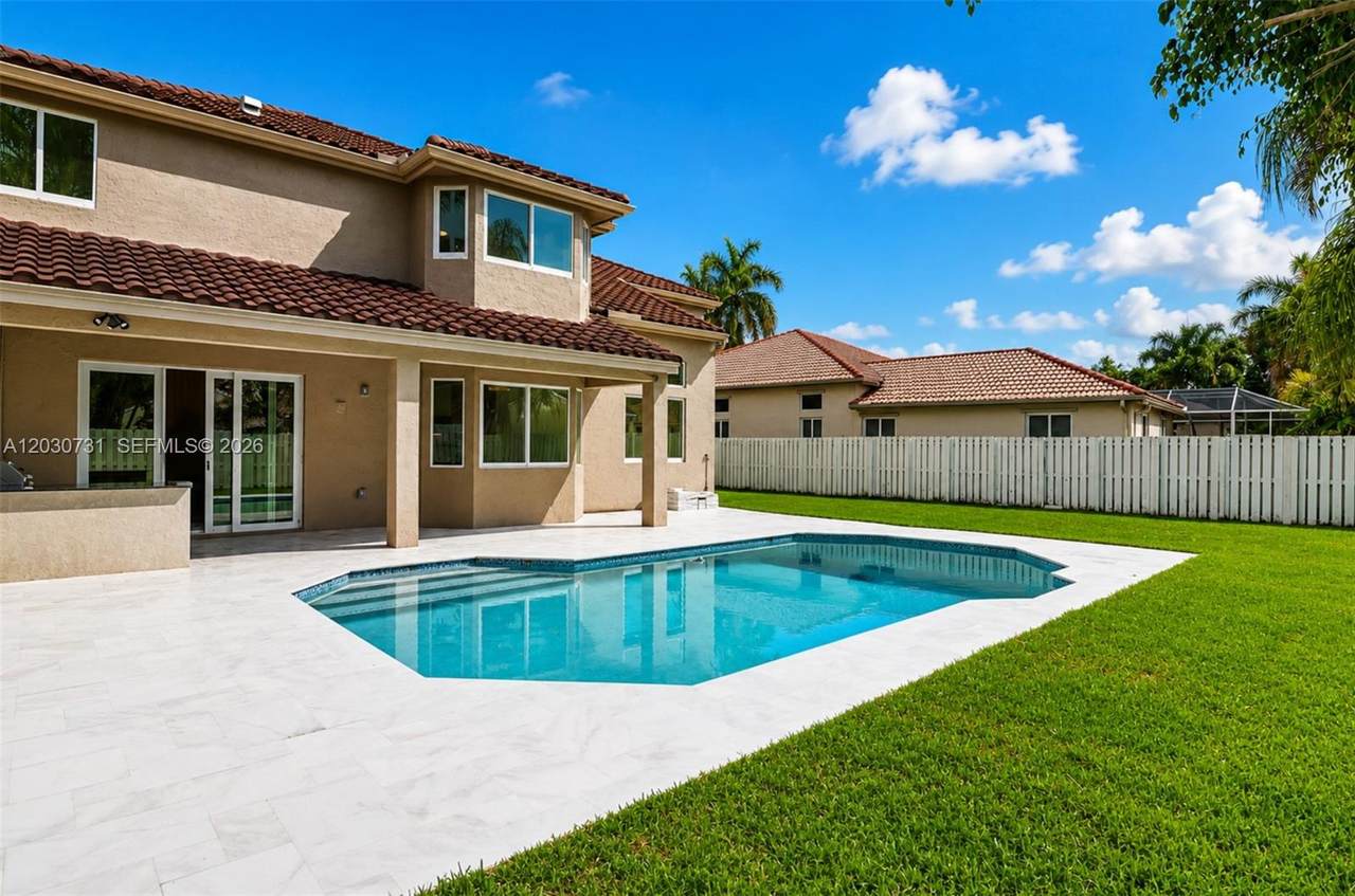 https://bt-photos.global.ssl.fastly.net/miami/1280_boomver_1_A12030731-2.jpg