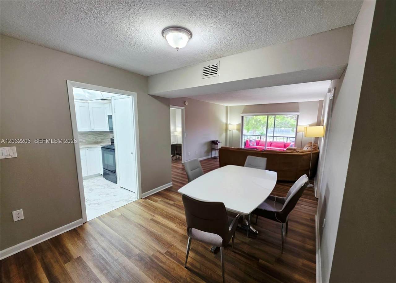 4164 Inverrary Dr - Photo 1