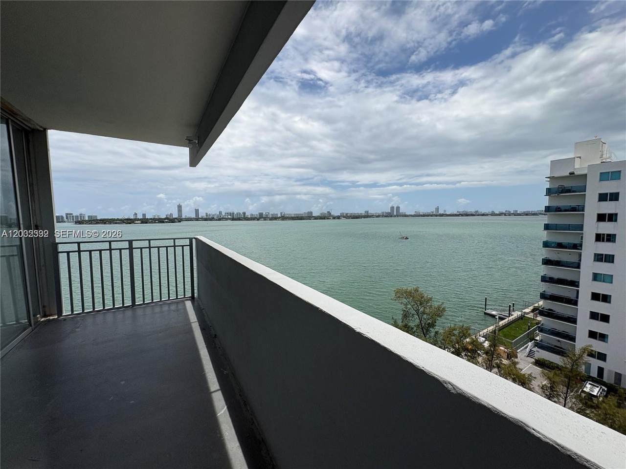 https://bt-photos.global.ssl.fastly.net/miami/1280_boomver_3_A12032332-2.jpg