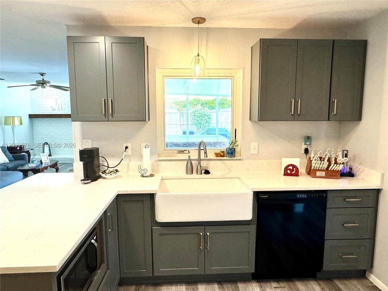 1063 Wexford Way - Photo 1