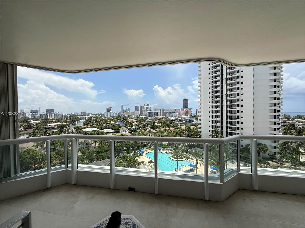 https://bt-photos.global.ssl.fastly.net/miami/1280_boomver_2_A12032817-2.jpg