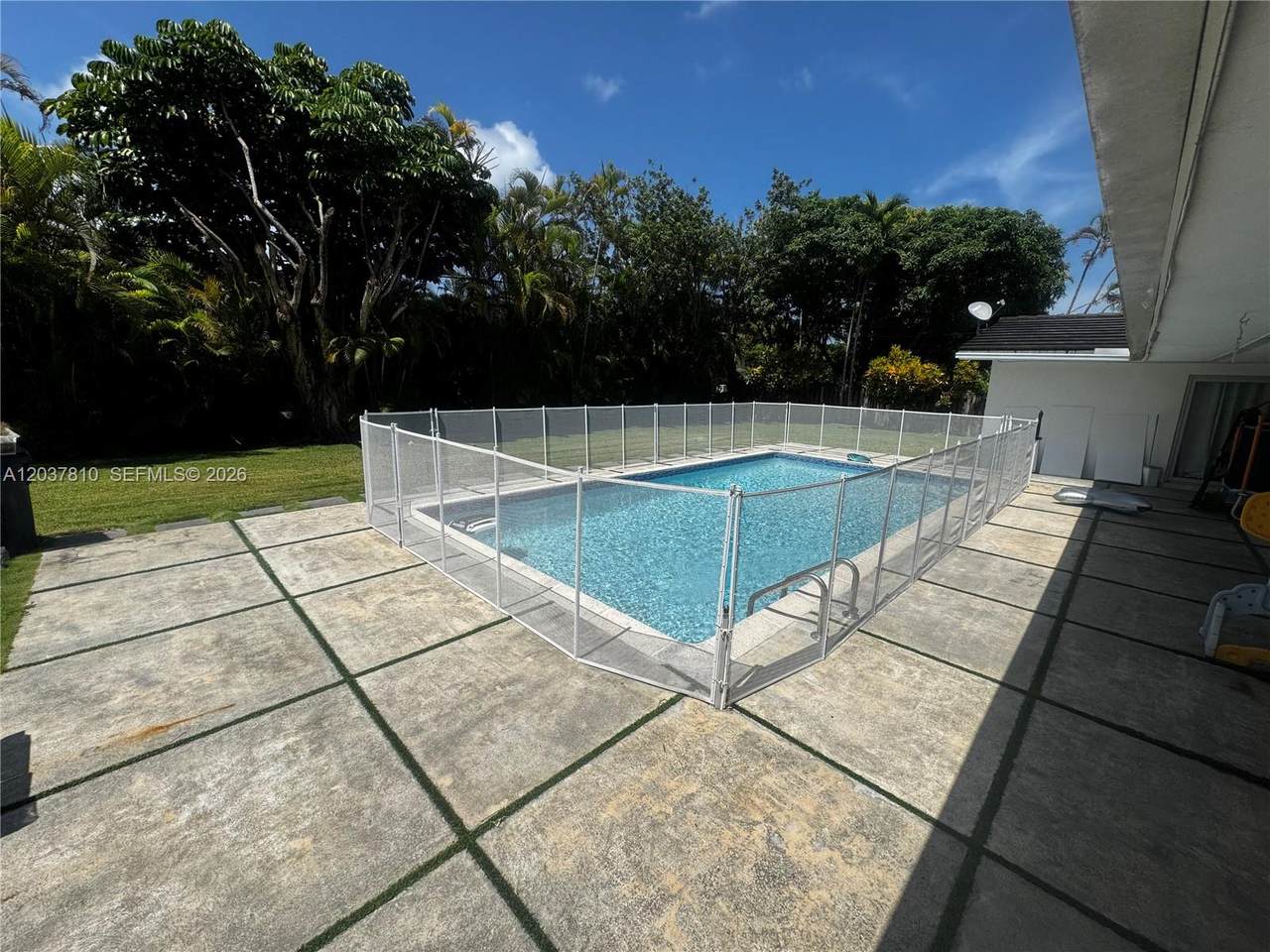 https://bt-photos.global.ssl.fastly.net/miami/1280_boomver_3_A12037810-2.jpg