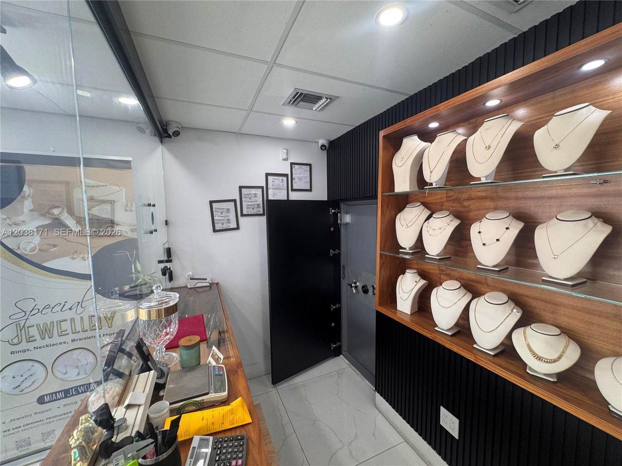 108 27th Ave - Photo 1