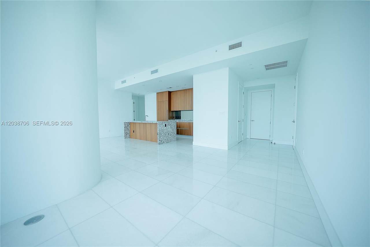 https://bt-photos.global.ssl.fastly.net/miami/1280_boomver_2_A12038706-2.jpg