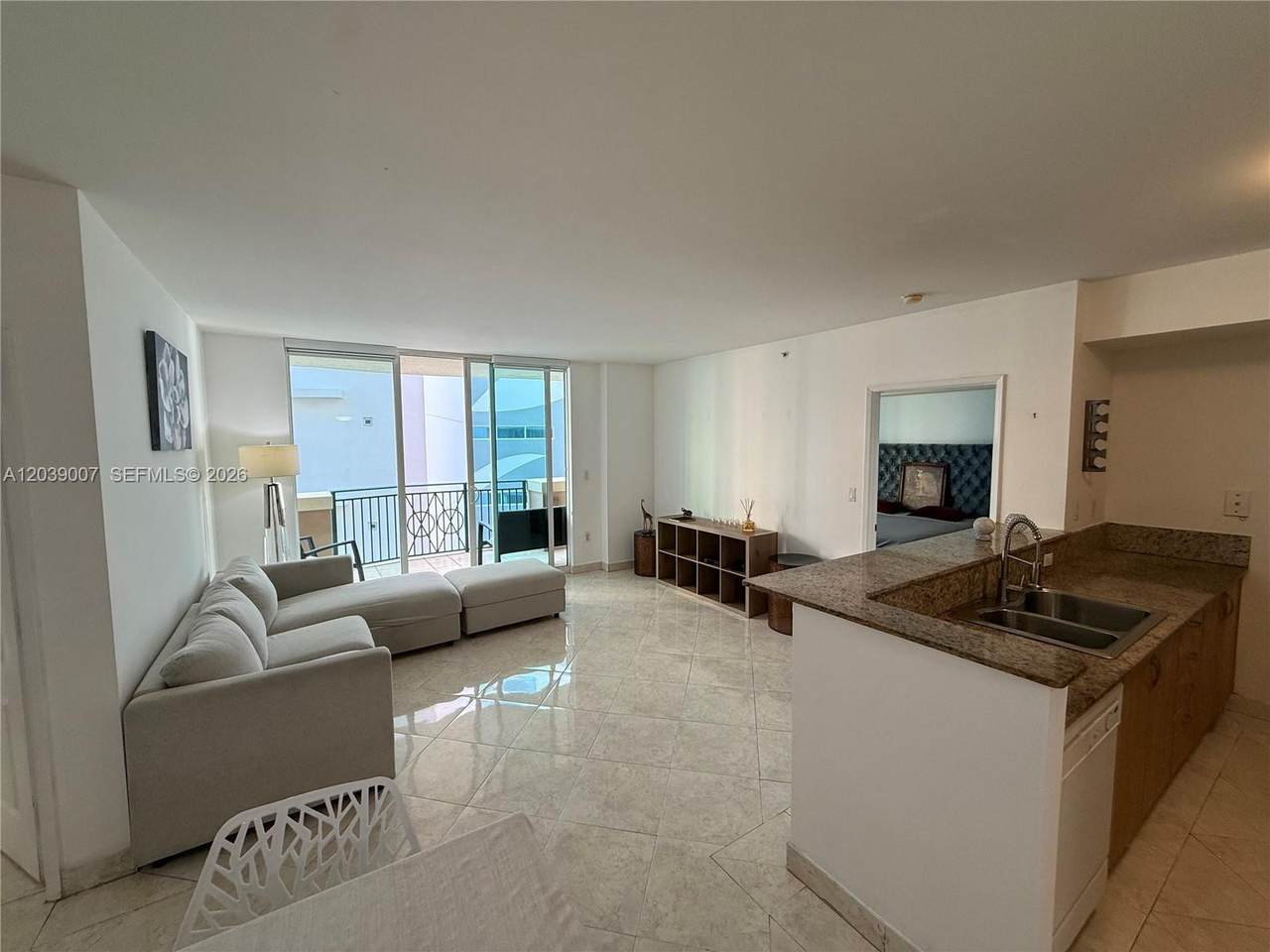 https://bt-photos.global.ssl.fastly.net/miami/1280_boomver_2_A12039007-2.jpg