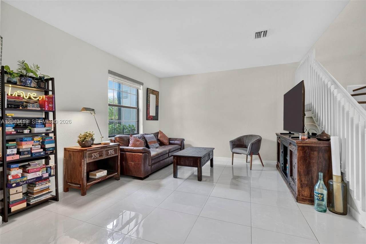 https://bt-photos.global.ssl.fastly.net/miami/1280_boomver_2_A12040419-2.jpg