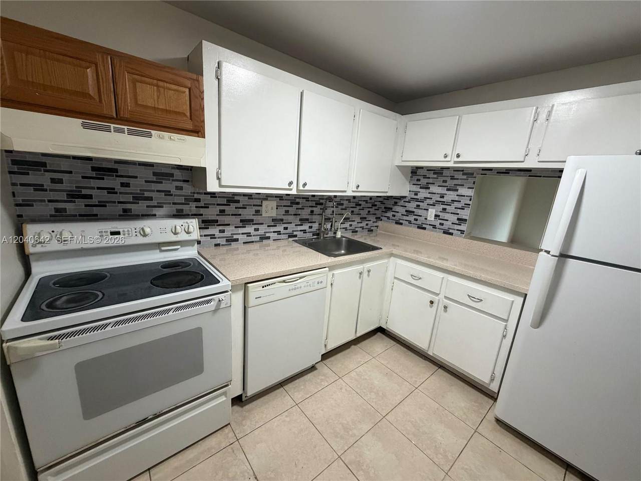 7900 Colony Cir S - Photo 1