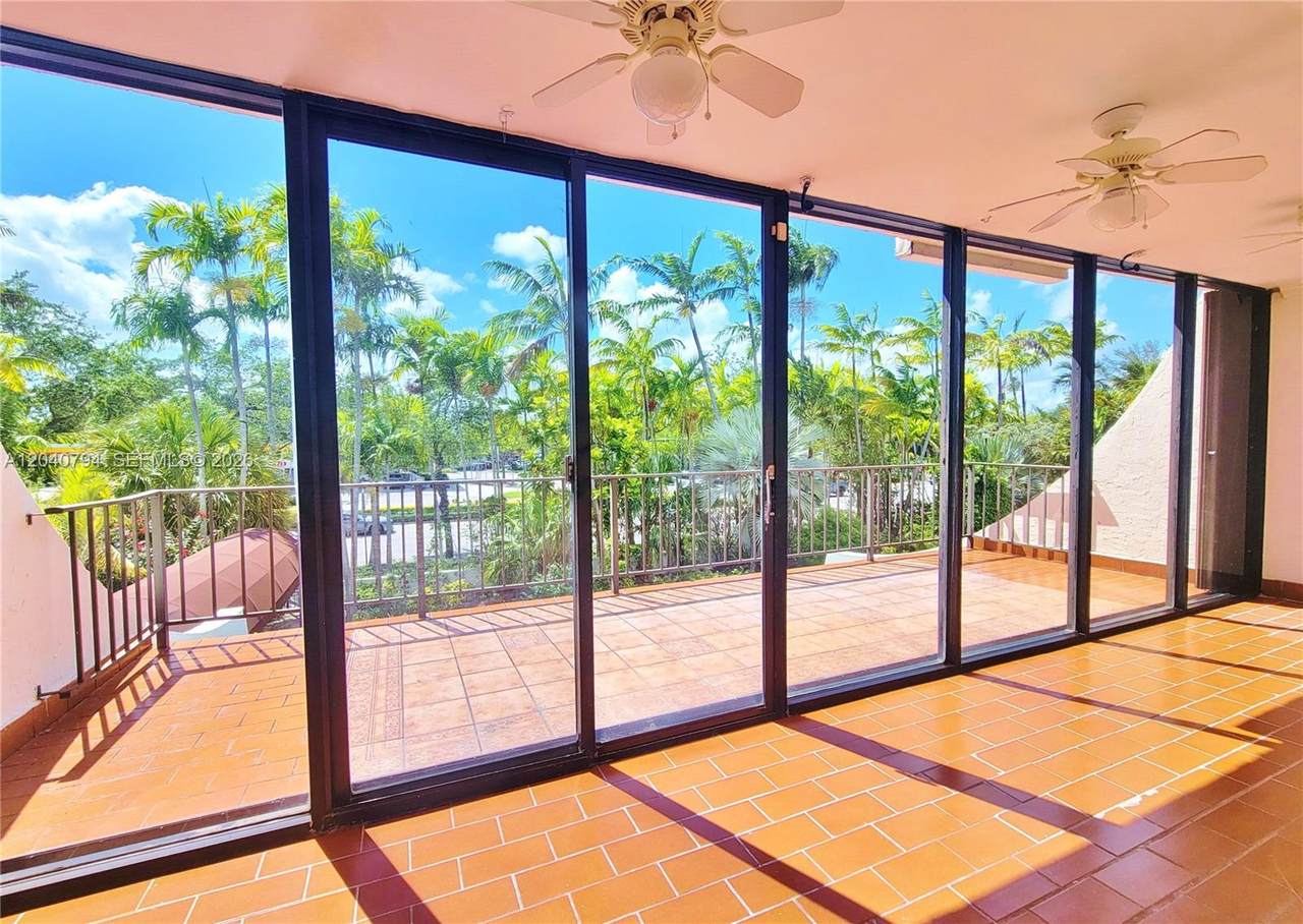 77 Crandon Blvd - Photo 1