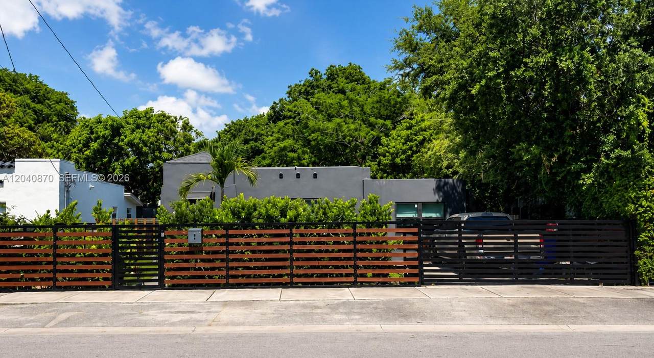 5612 11th Ave - Photo 1