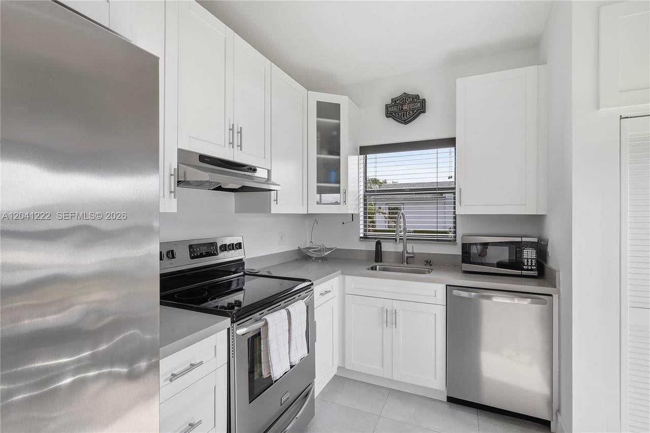 6443 152nd Cir Pl - Photo 1