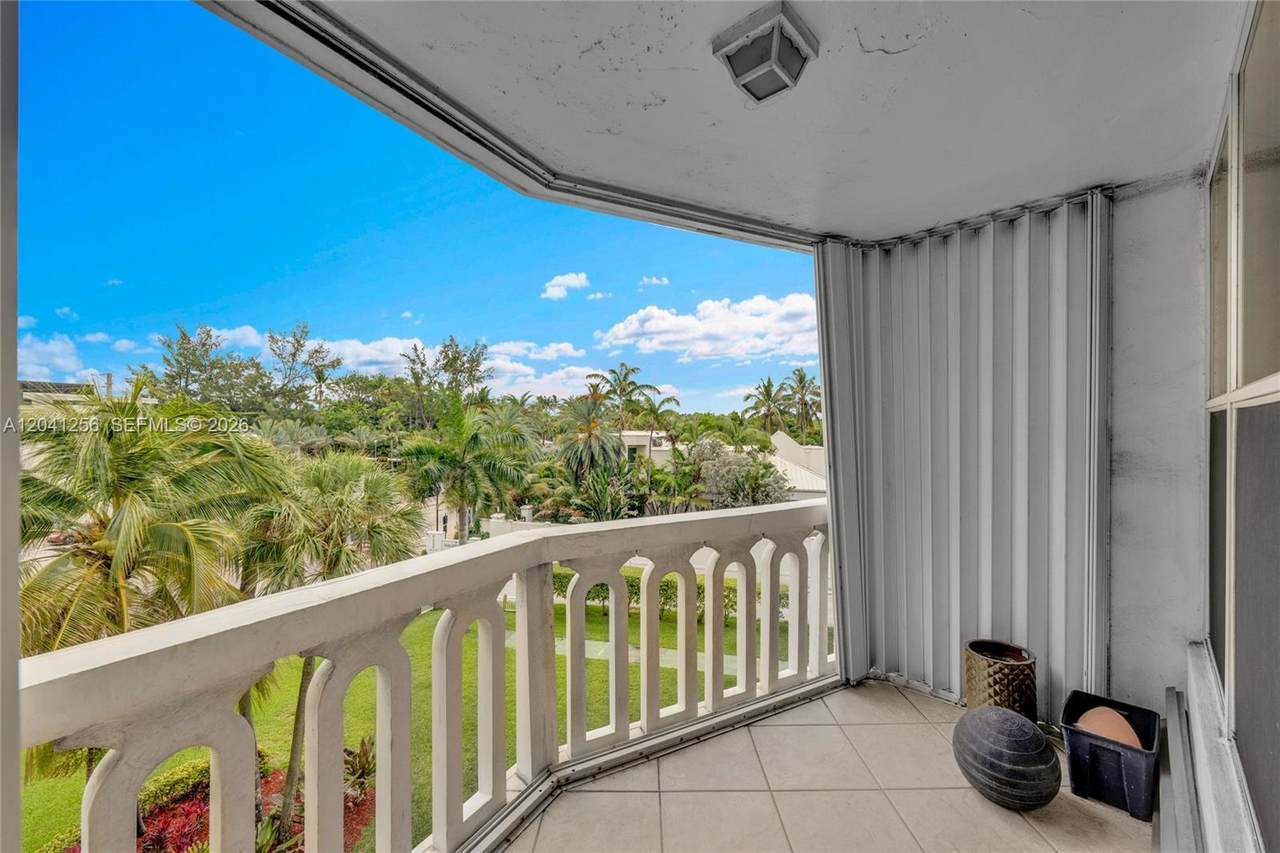 3199 Ocean Dr - Photo 1