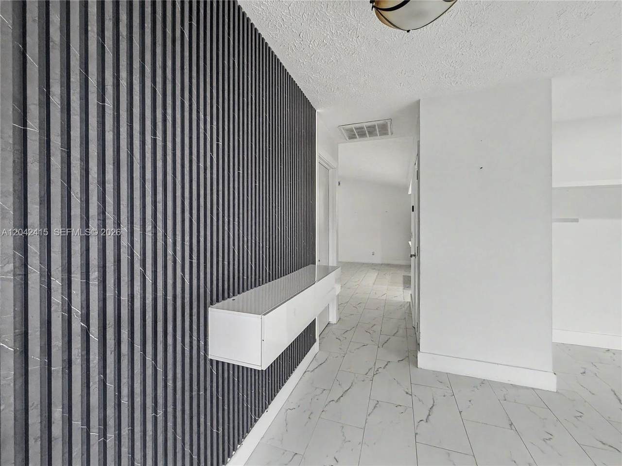 https://bt-photos.global.ssl.fastly.net/miami/1280_boomver_2_A12042415-2.jpg