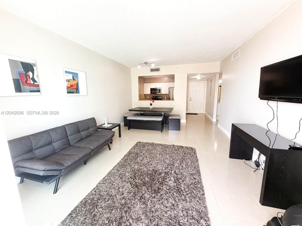 117 42nd Ave - Photo 1