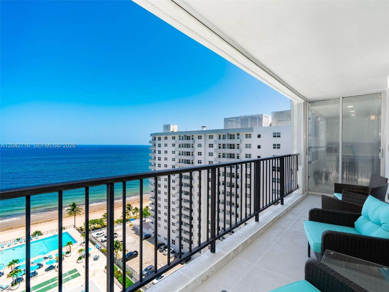 https://bt-photos.global.ssl.fastly.net/miami/1280_boomver_2_A12042716-2.jpg