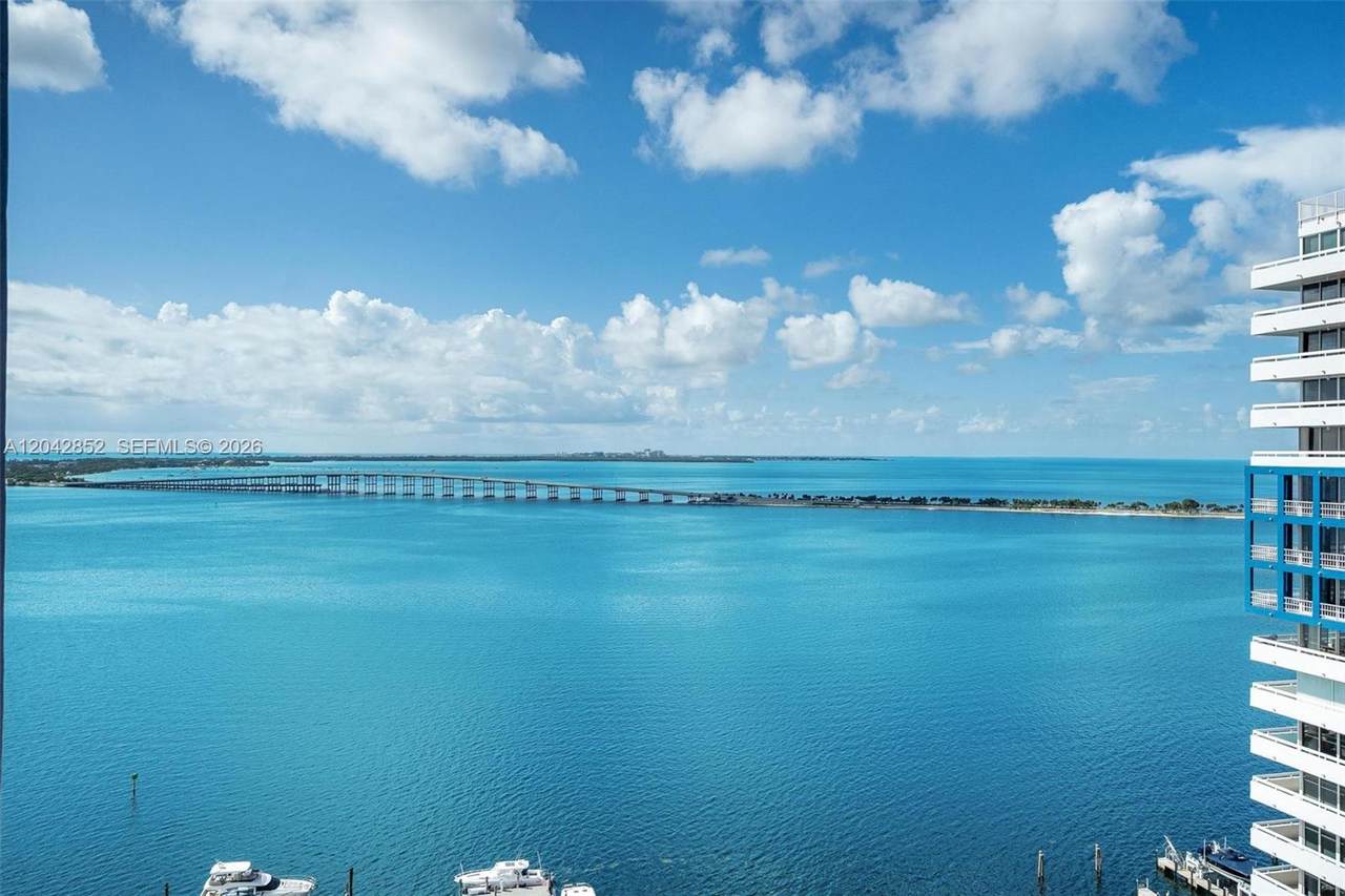 https://bt-photos.global.ssl.fastly.net/miami/1280_boomver_2_A12042852-2.jpg