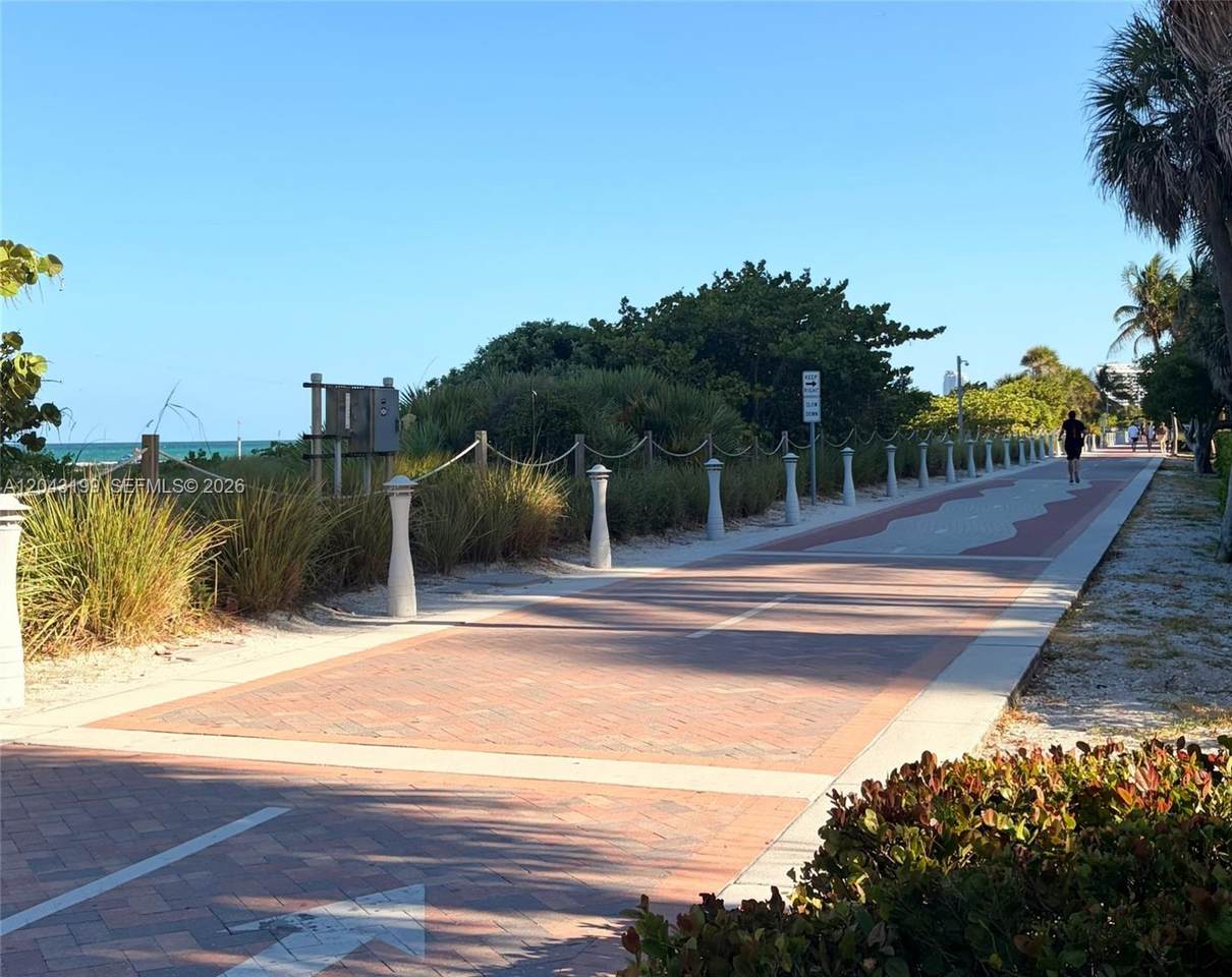 https://bt-photos.global.ssl.fastly.net/miami/1280_boomver_1_A12043199-2.jpg