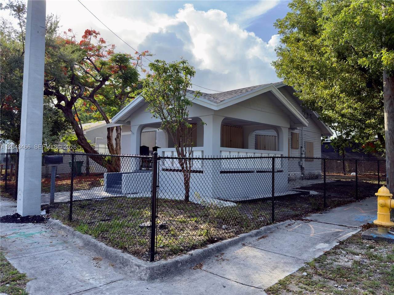 103 35th St - Photo 1