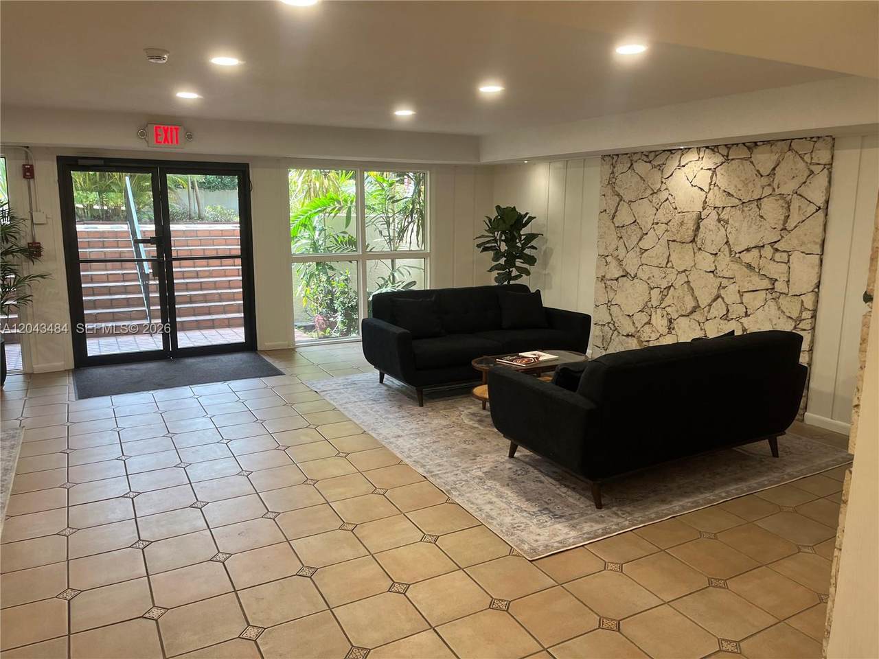 https://bt-photos.global.ssl.fastly.net/miami/1280_boomver_1_A12043484-2.jpg