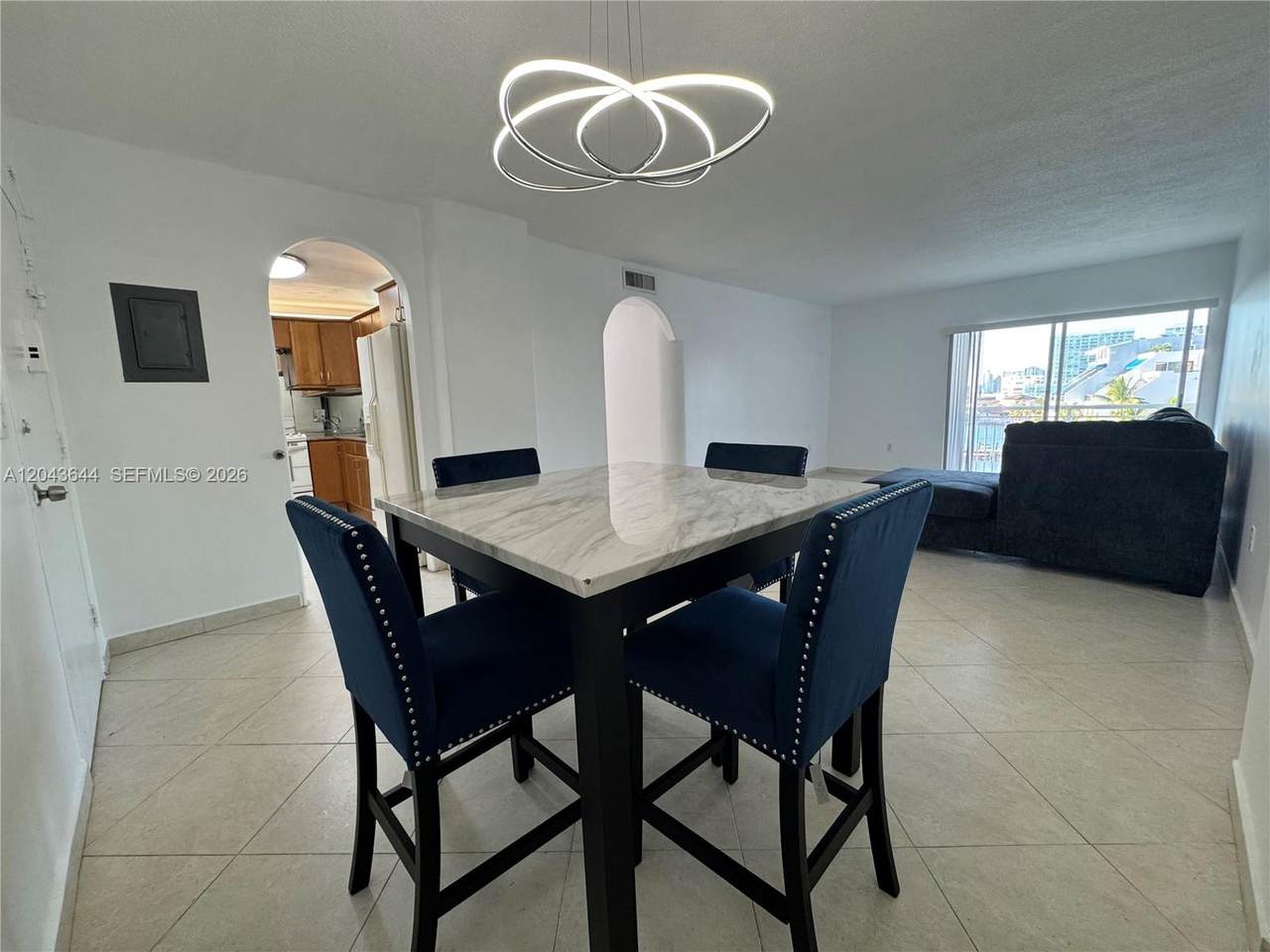 https://bt-photos.global.ssl.fastly.net/miami/1280_boomver_2_A12043644-2.jpg