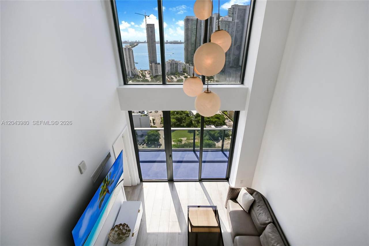https://bt-photos.global.ssl.fastly.net/miami/1280_boomver_2_A12043980-2.jpg