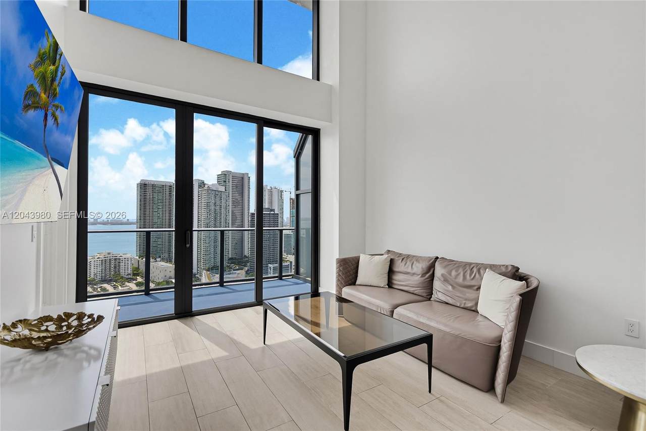 https://bt-photos.global.ssl.fastly.net/miami/1280_boomver_2_A12043980-2.jpg