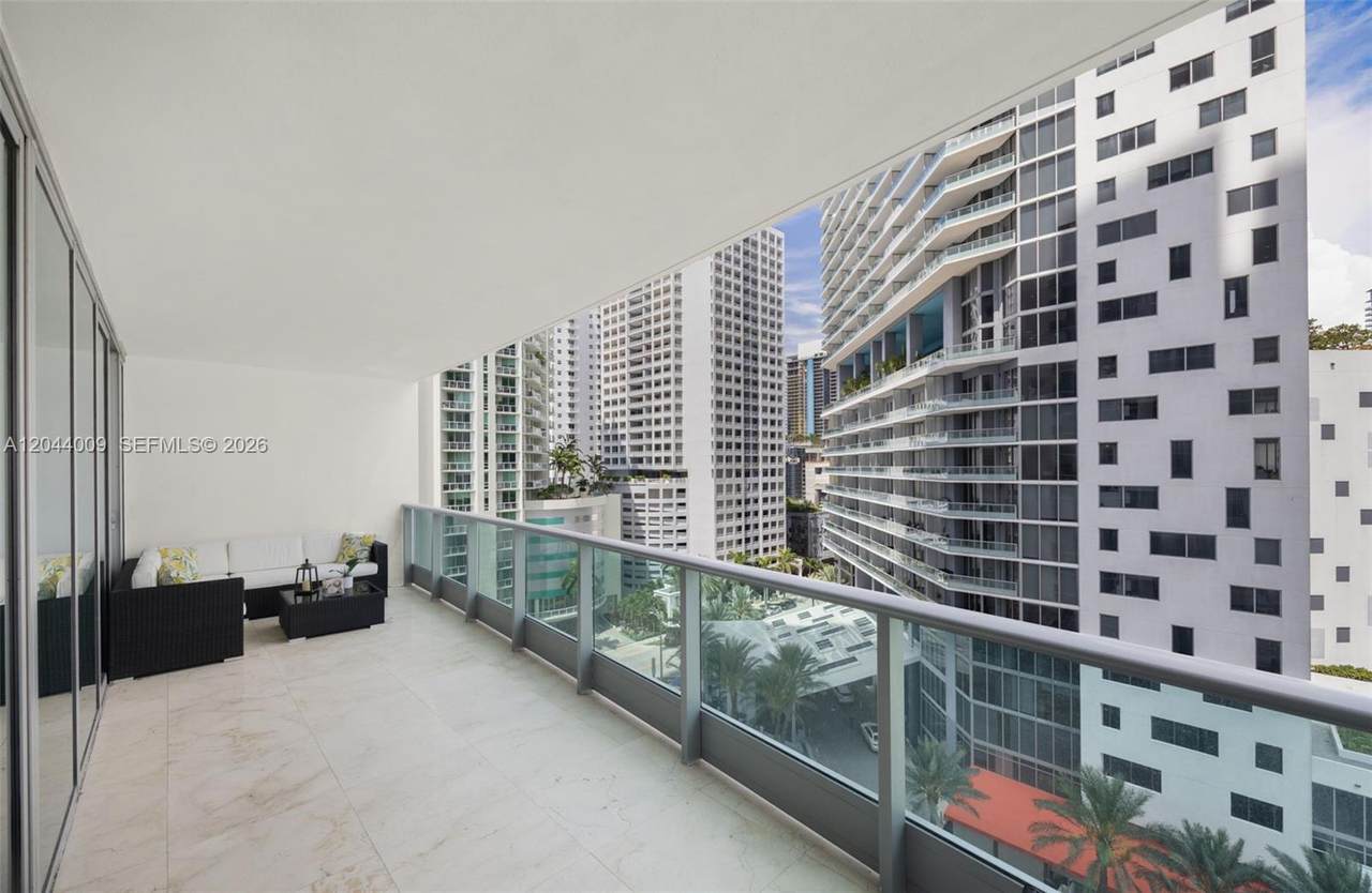 https://bt-photos.global.ssl.fastly.net/miami/1280_boomver_2_A12044009-2.jpg
