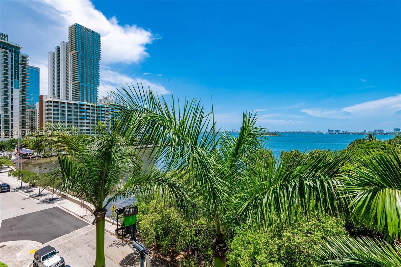 https://bt-photos.global.ssl.fastly.net/miami/1280_boomver_3_A12044310-2.jpg