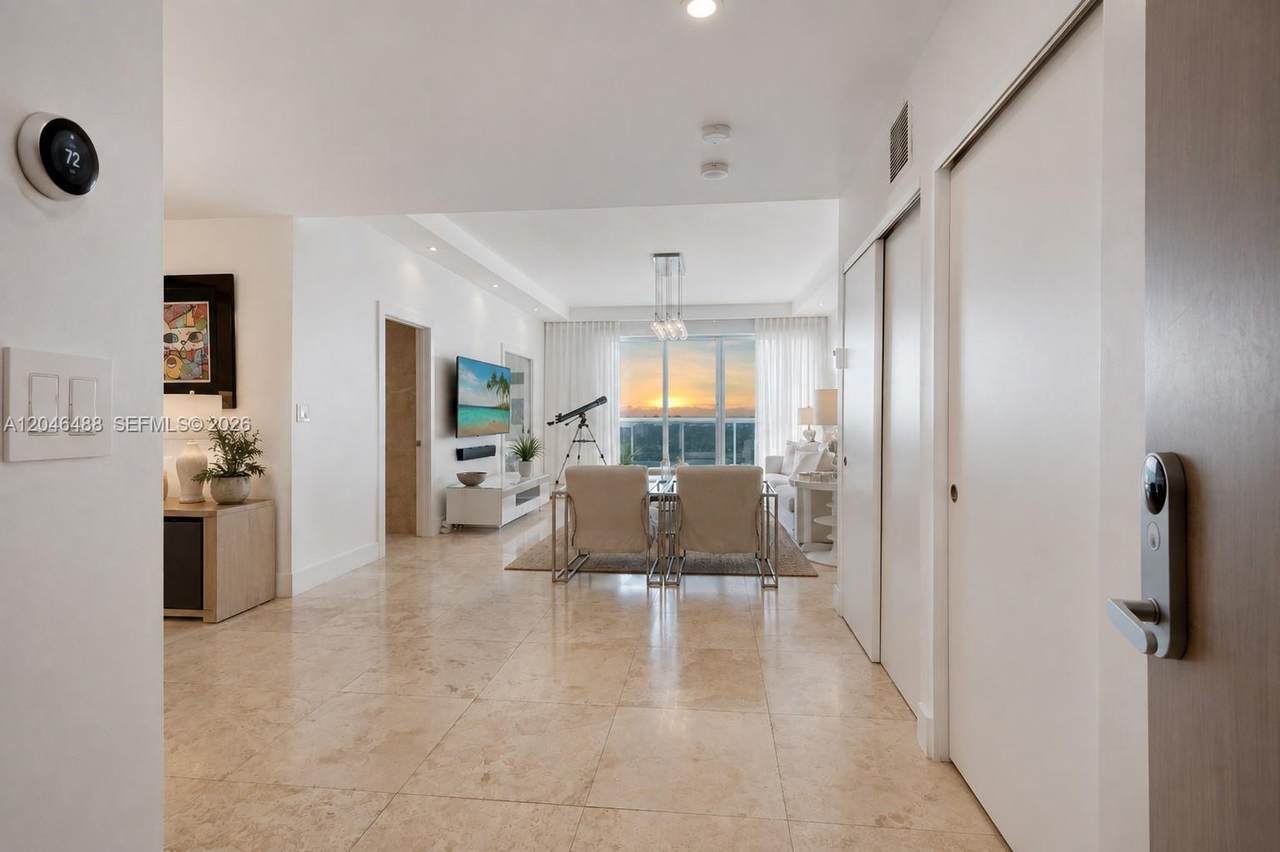 2301 Collins Ave - Photo 1