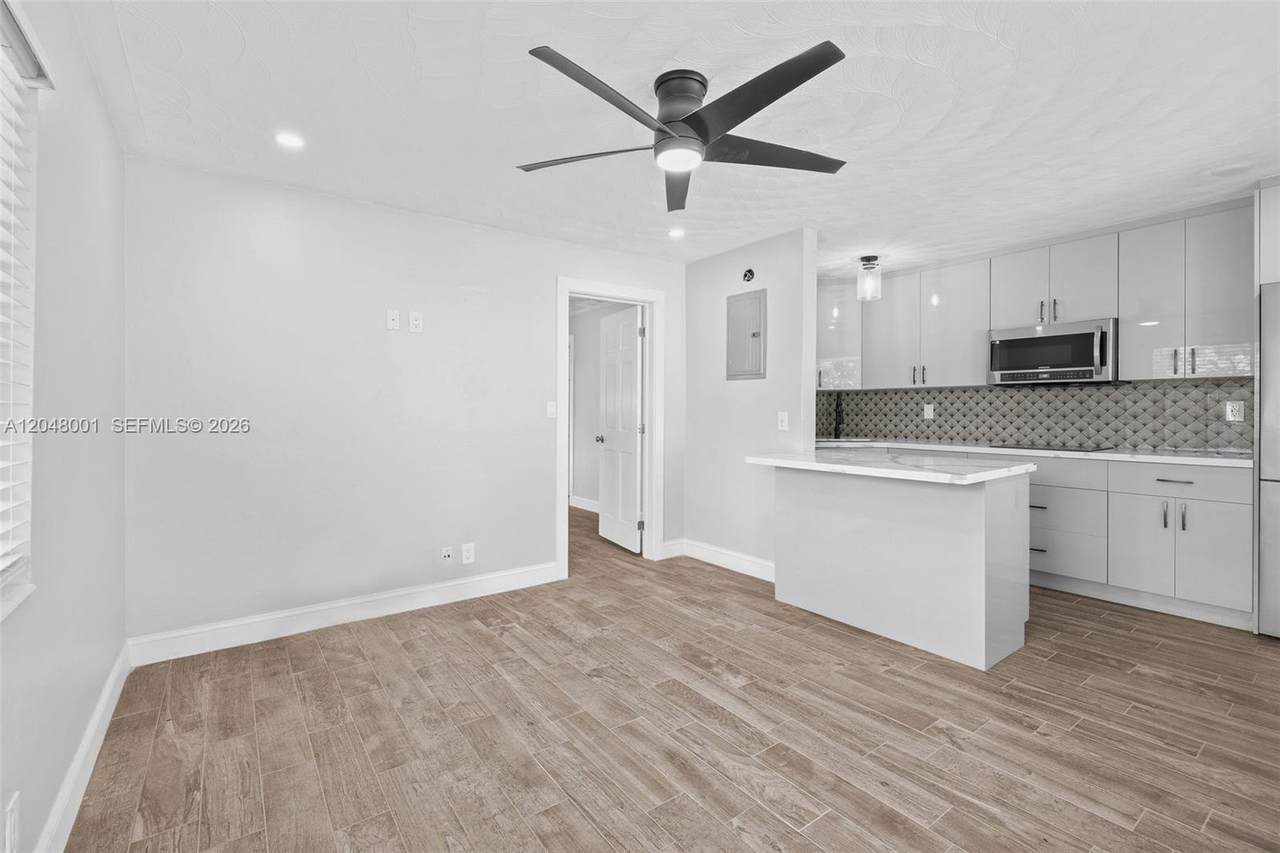 1634 4th Pl - Photo 1