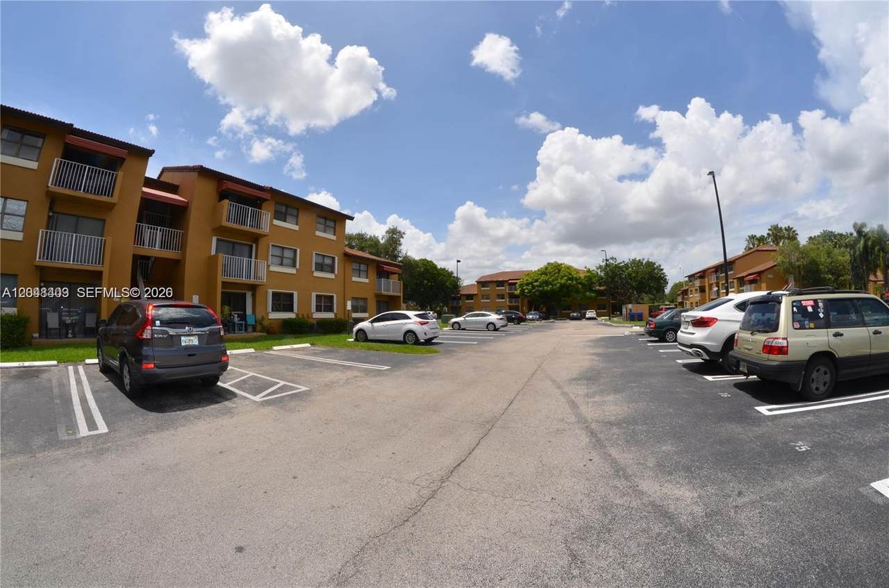 15630 80th St - Photo 1