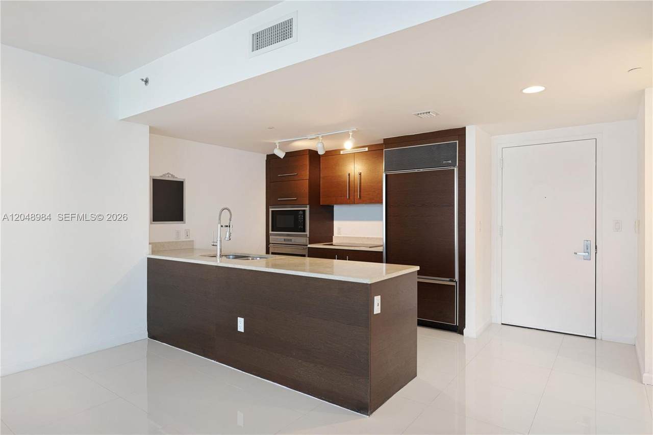 https://bt-photos.global.ssl.fastly.net/miami/1280_boomver_2_A12048984-2.jpg