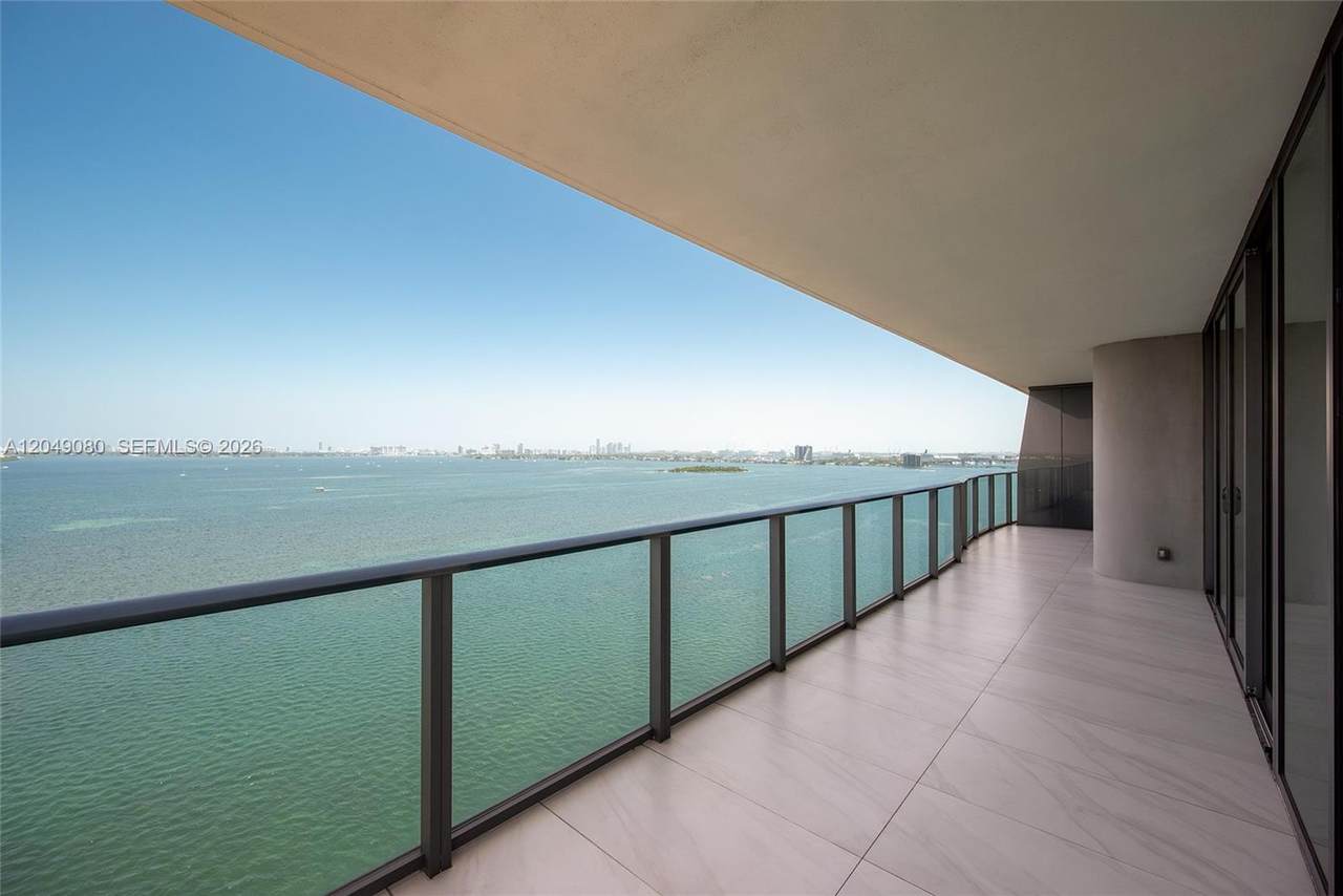 https://bt-photos.global.ssl.fastly.net/miami/1280_boomver_2_A12049080-2.jpg