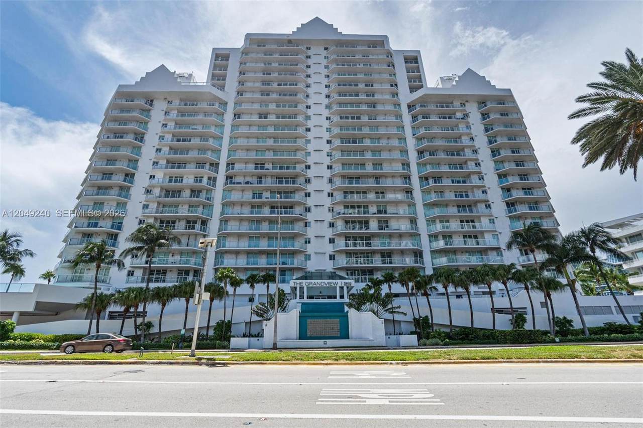 5900 Collins Ave - Photo 1