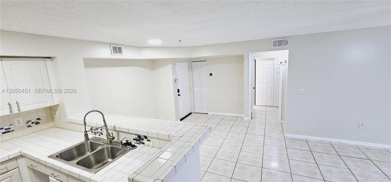 https://bt-photos.global.ssl.fastly.net/miami/1280_boomver_1_A12050451-2.jpg