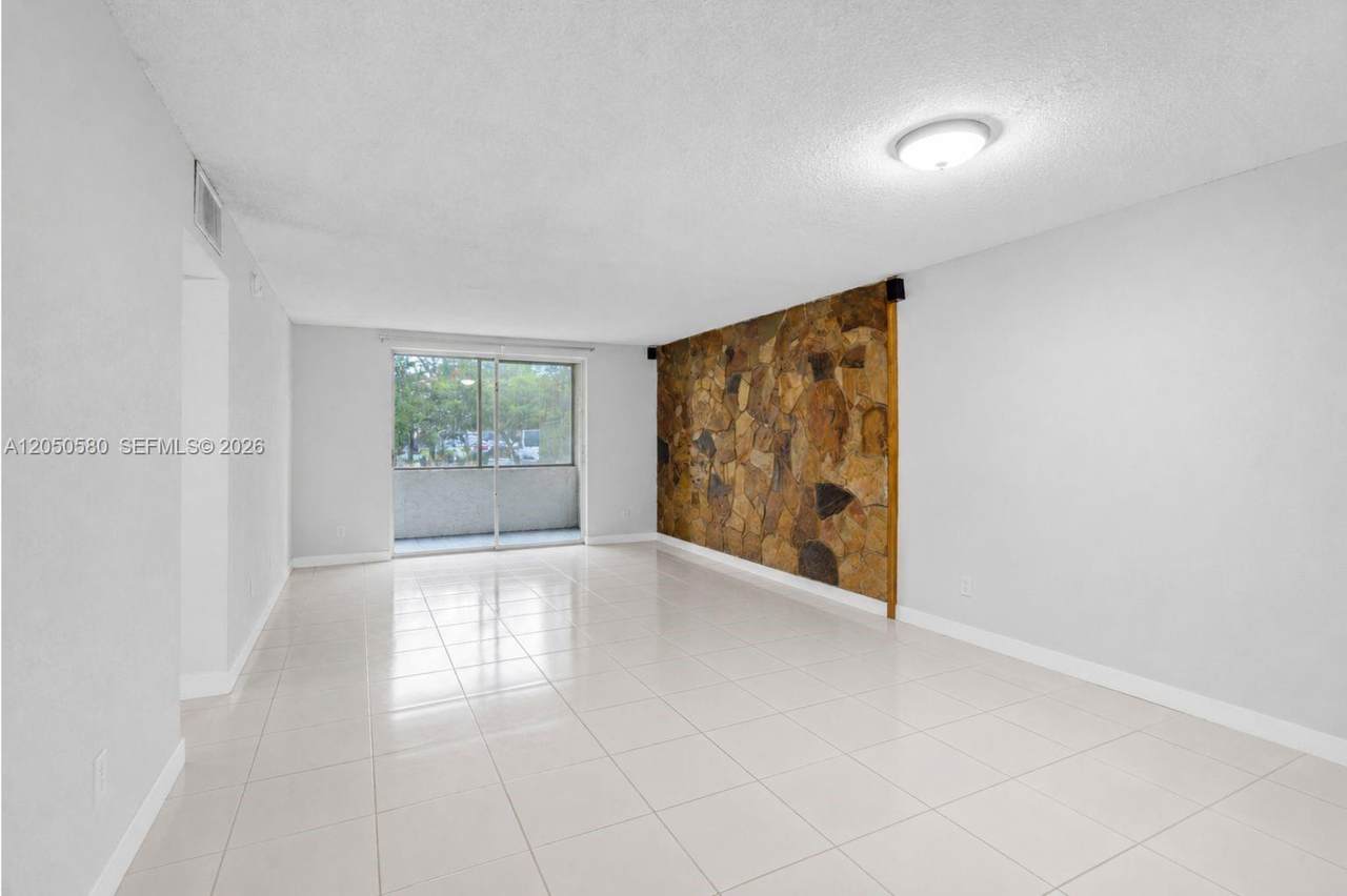 8501 8th St - Photo 1
