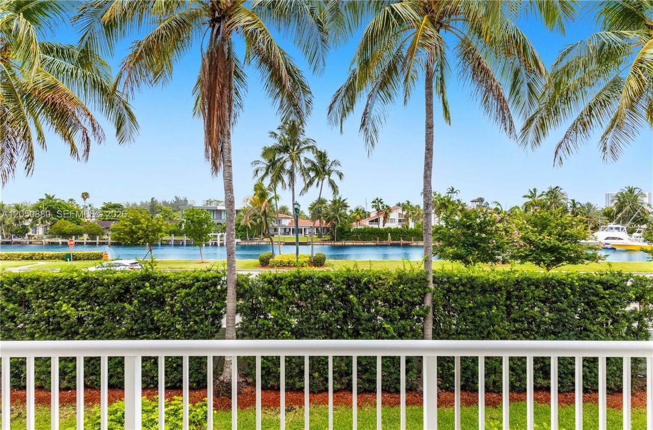 21399 Marina Cove Cir - Photo 1
