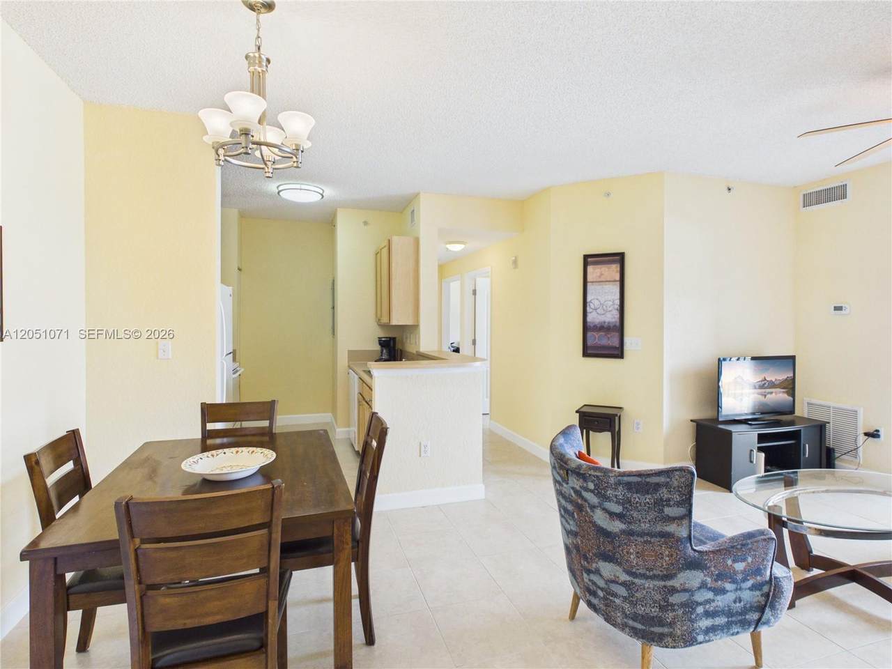 https://bt-photos.global.ssl.fastly.net/miami/1280_boomver_1_A12051071-2.jpg